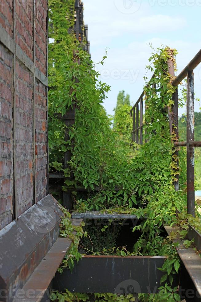 zona industriale abbandonata della vecchia fabbrica landschaftpark duisburg nord foto