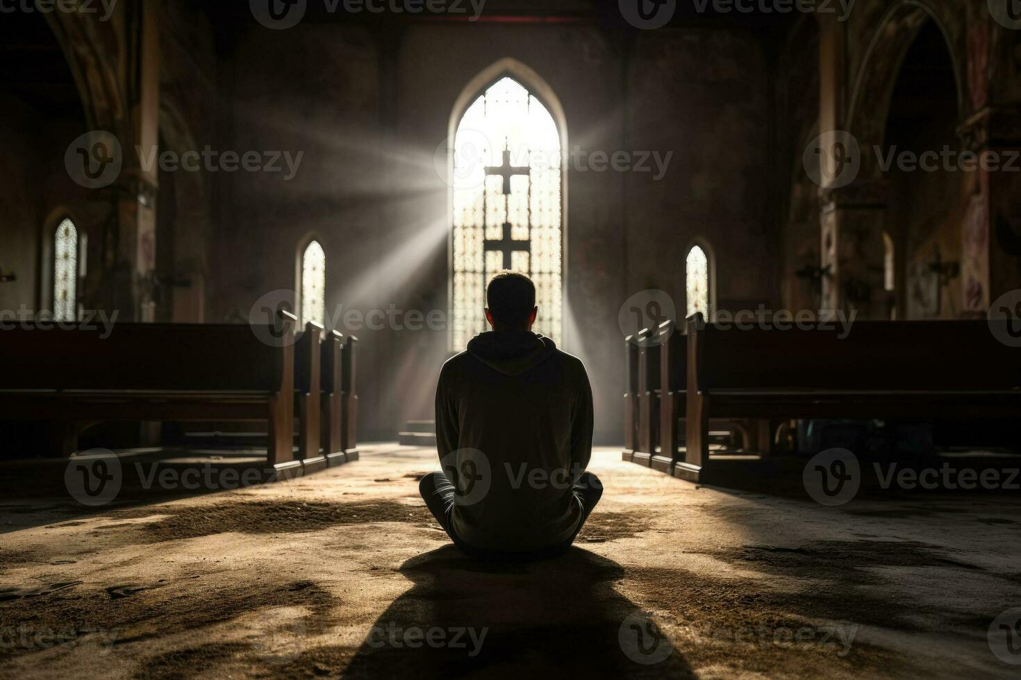 singolo adulto alle prese con in profondità depressione nel un' silenzioso santo santuario foto