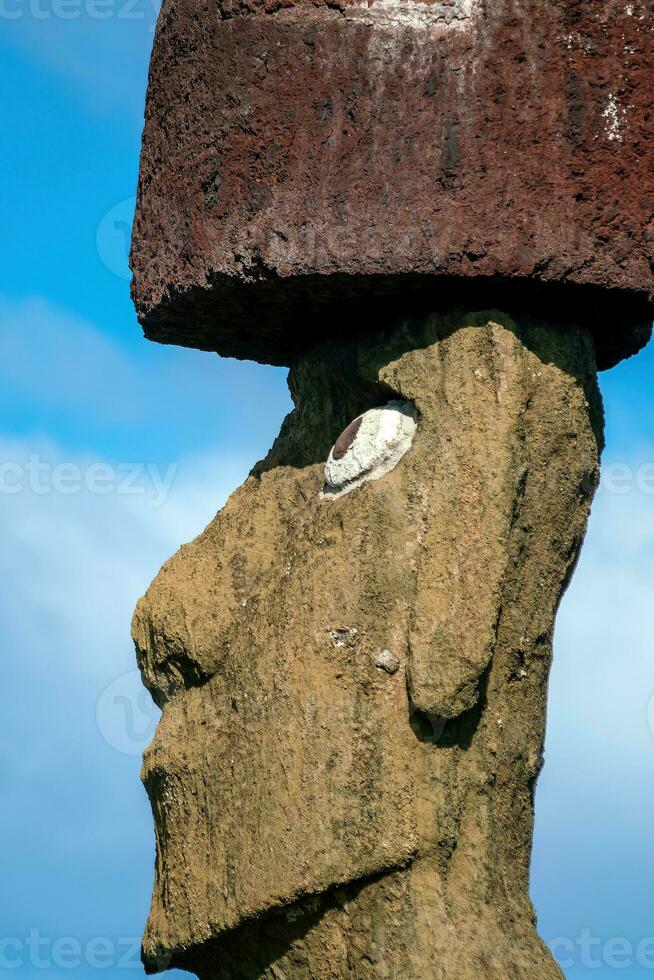 il antico moai su Pasqua isola di chile foto