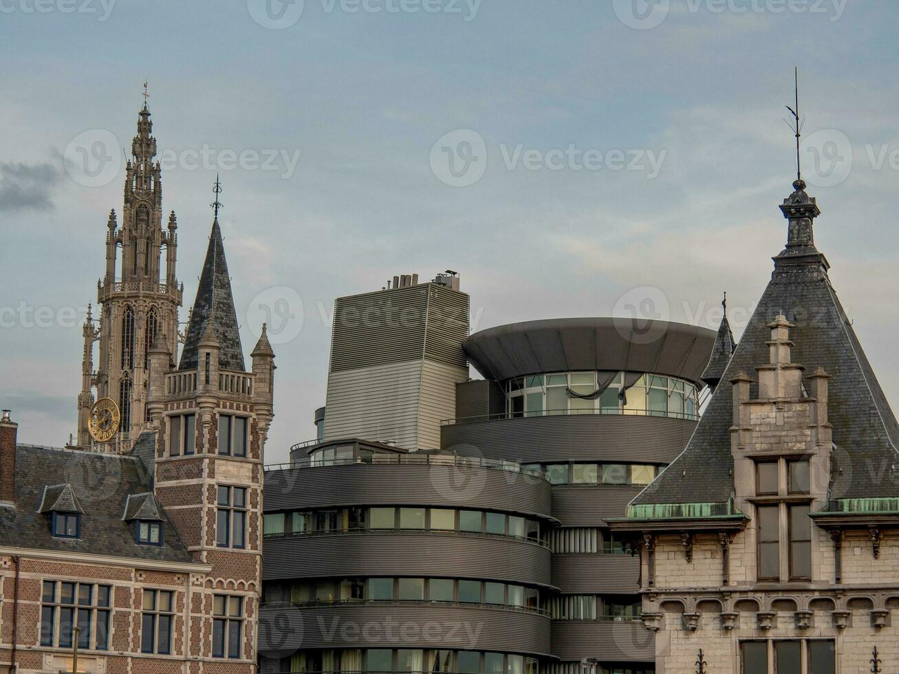 la città di anversa in belgio foto