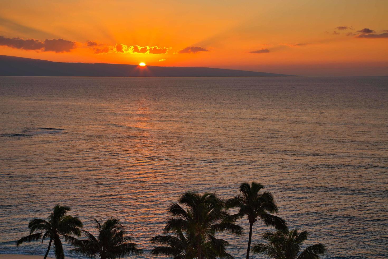 bel tramonto a lahaina, maui foto