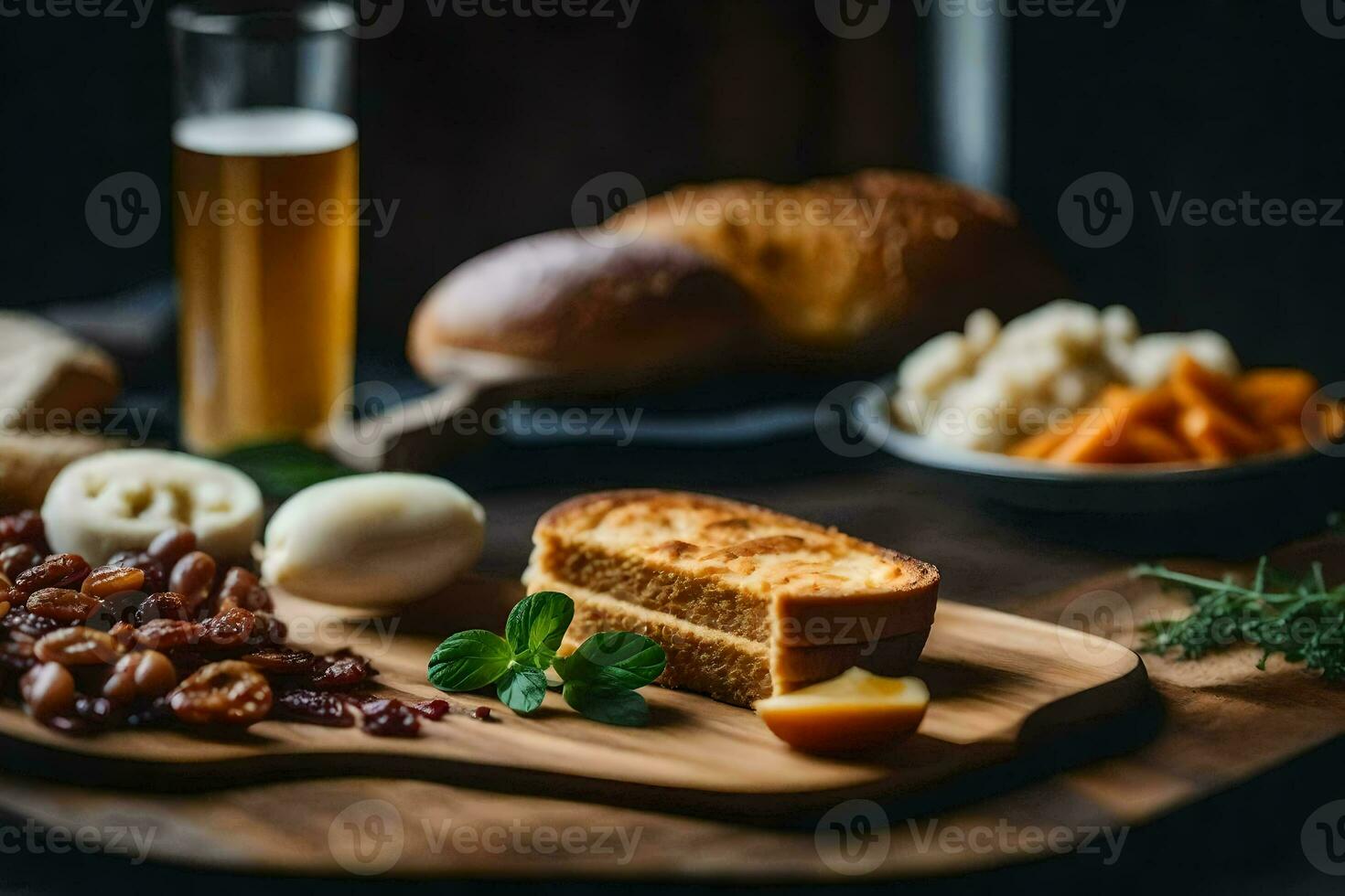 un' di legno taglio tavola con pane, uova, e altro Alimenti. ai-generato foto