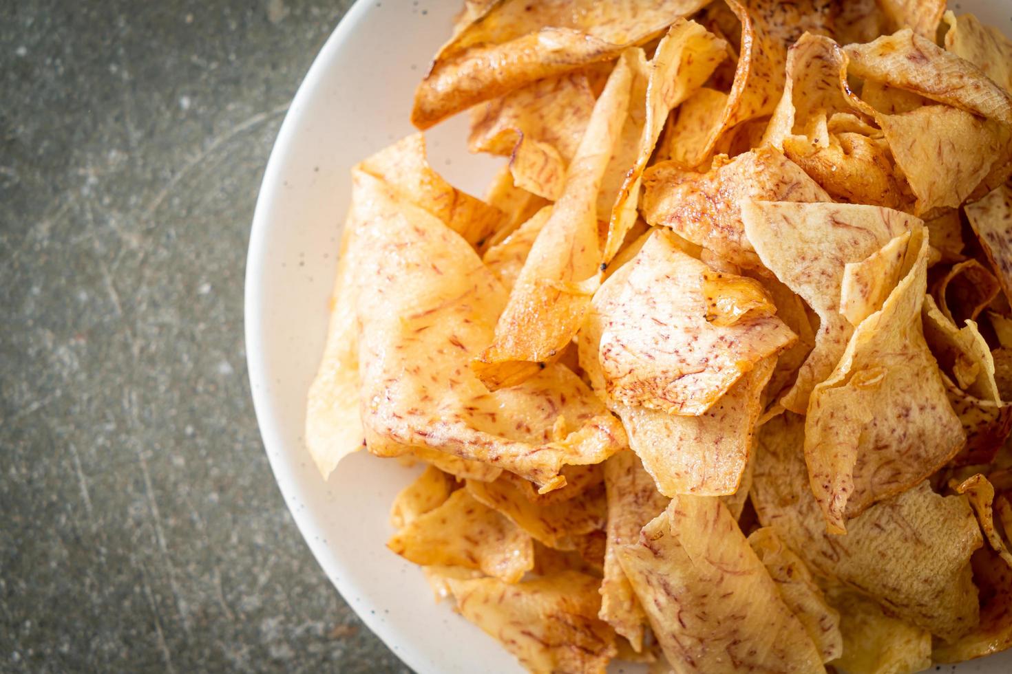 chips di taro dolci croccanti - snack foto