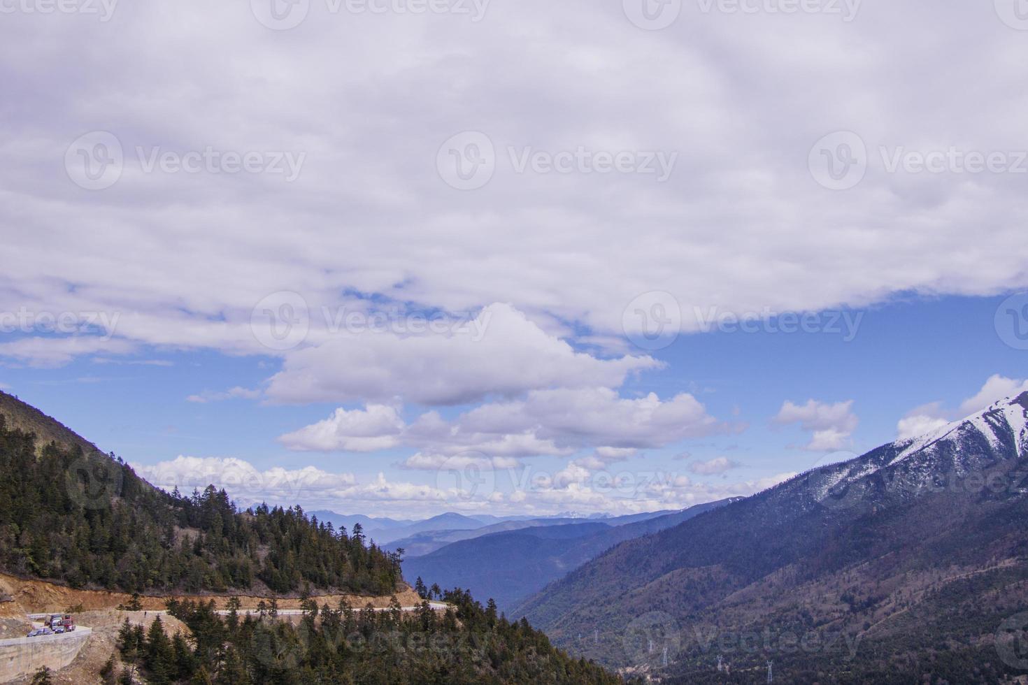 meili snow mountain kawa karpo situato nella provincia dello yunnan, cina foto