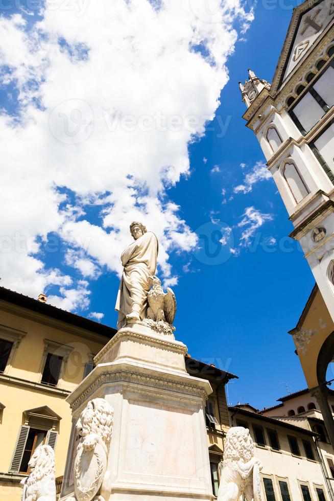 dante alighieri statua a firenze, regione toscana, italy foto