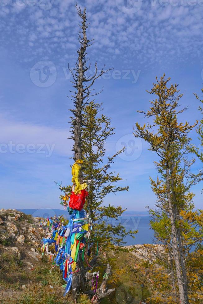 lago baikal olkhon isola famosa roccia sciamanica, irkutsk russia foto