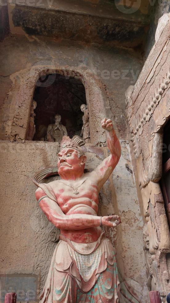 complesso grotta-tempio di maijishan nella città di tianshui, provincia di gansu, cina. foto