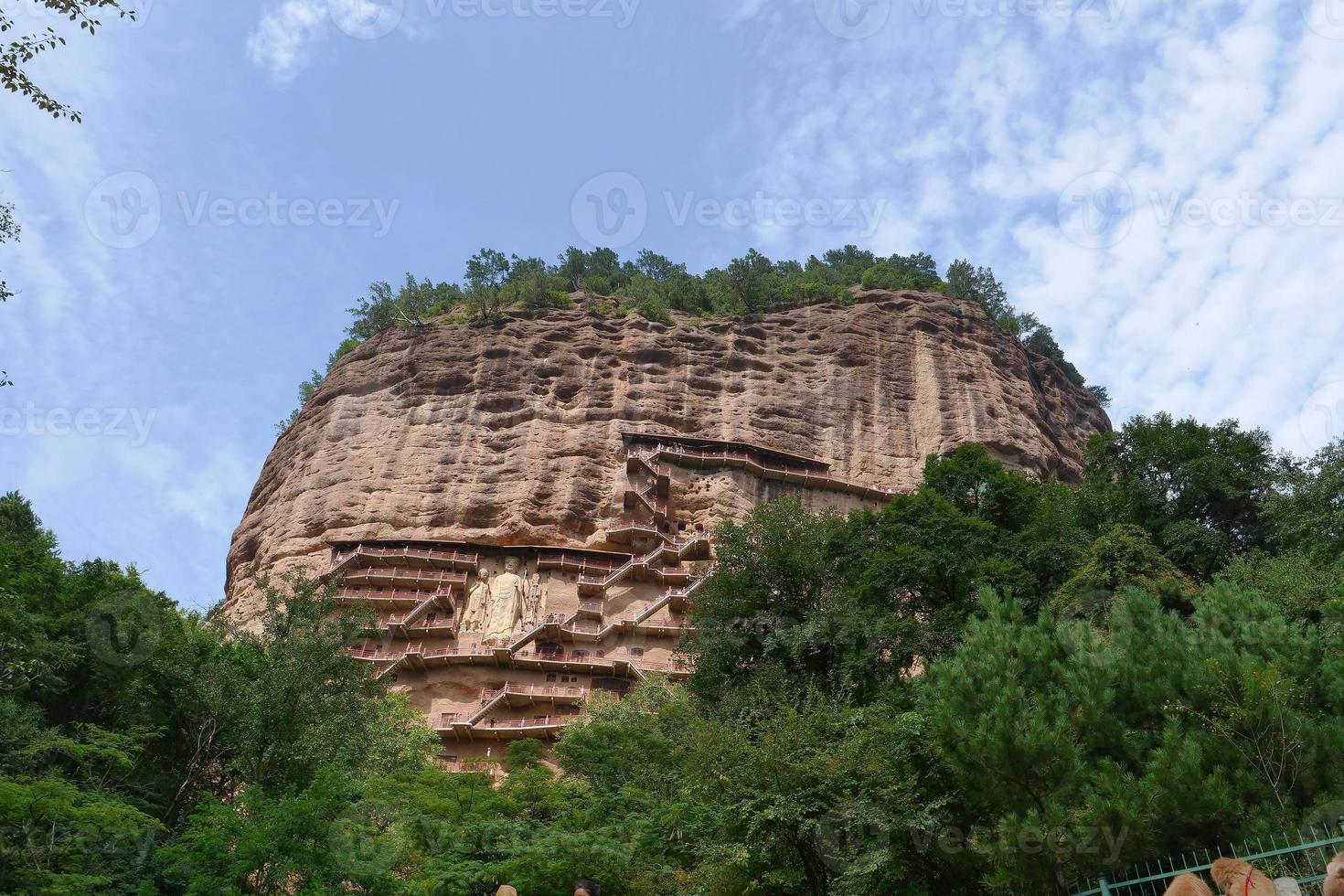 complesso grotta-tempio di maijishan nella città di tianshui, provincia di gansu, cina. foto