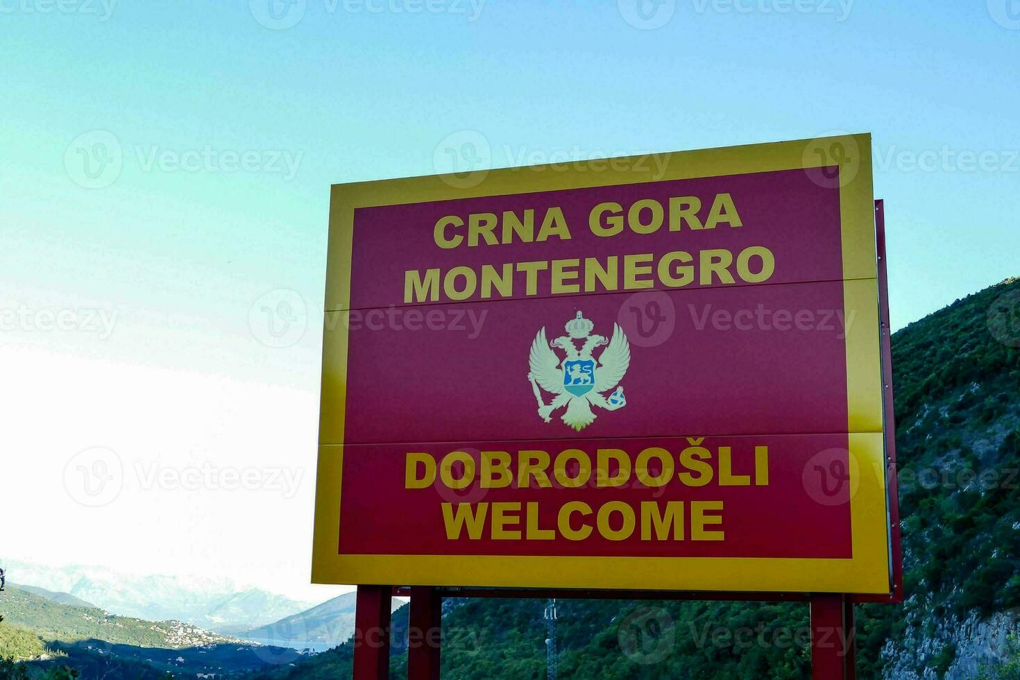 montenegro strada cartello foto