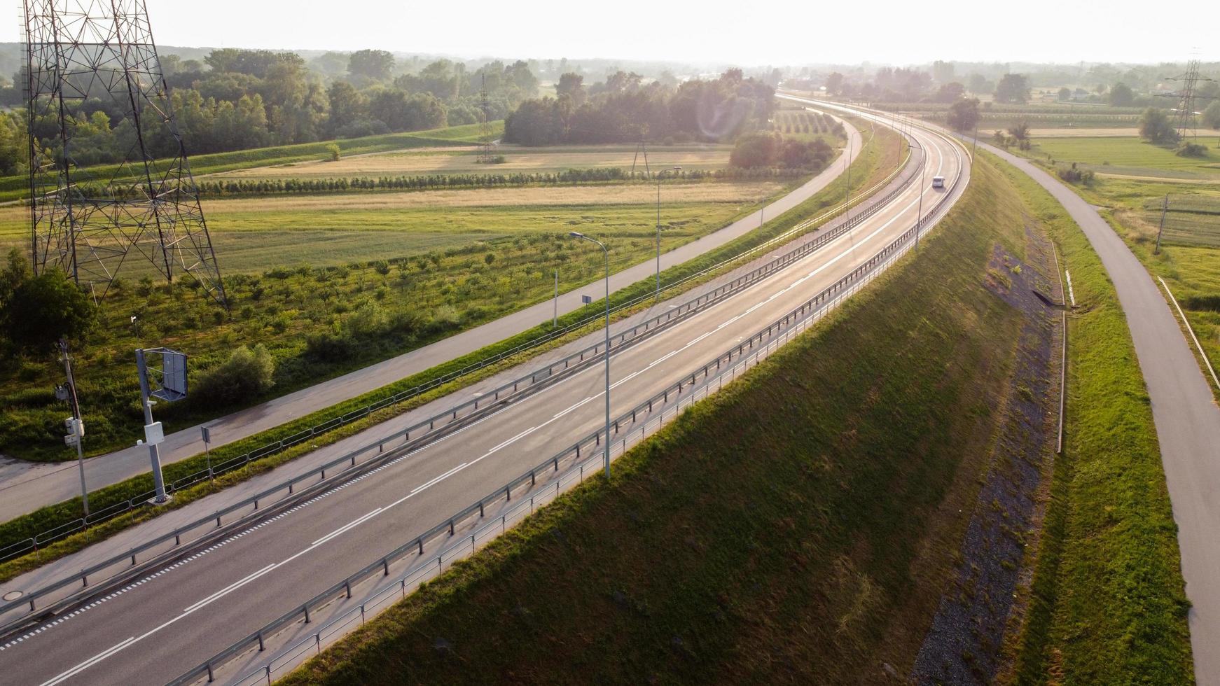 vista aerea della strada nel sud della polonia foto