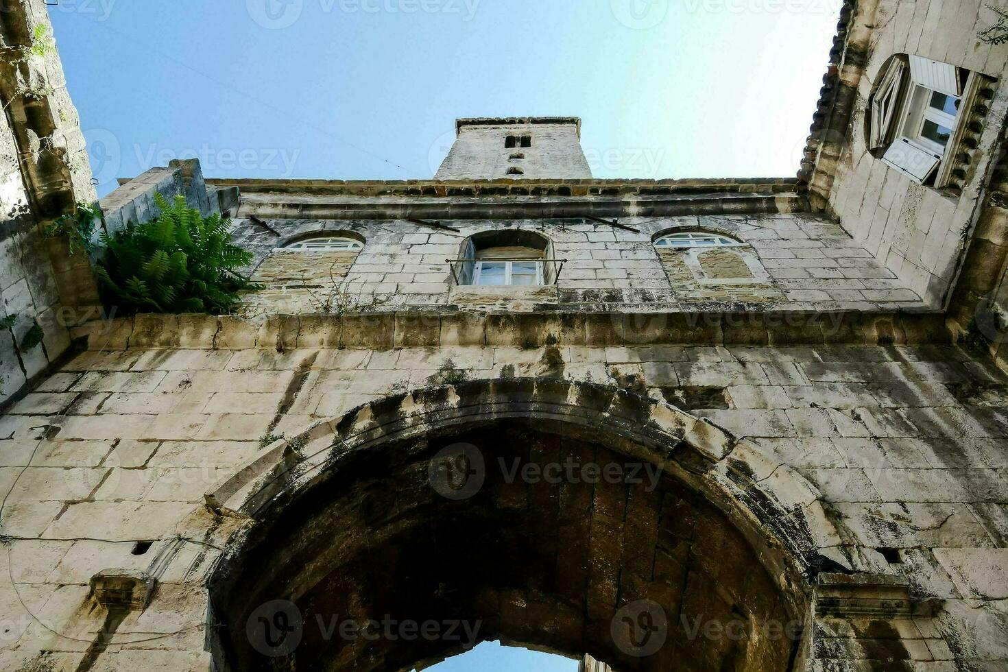 vecchio medievale edificio foto