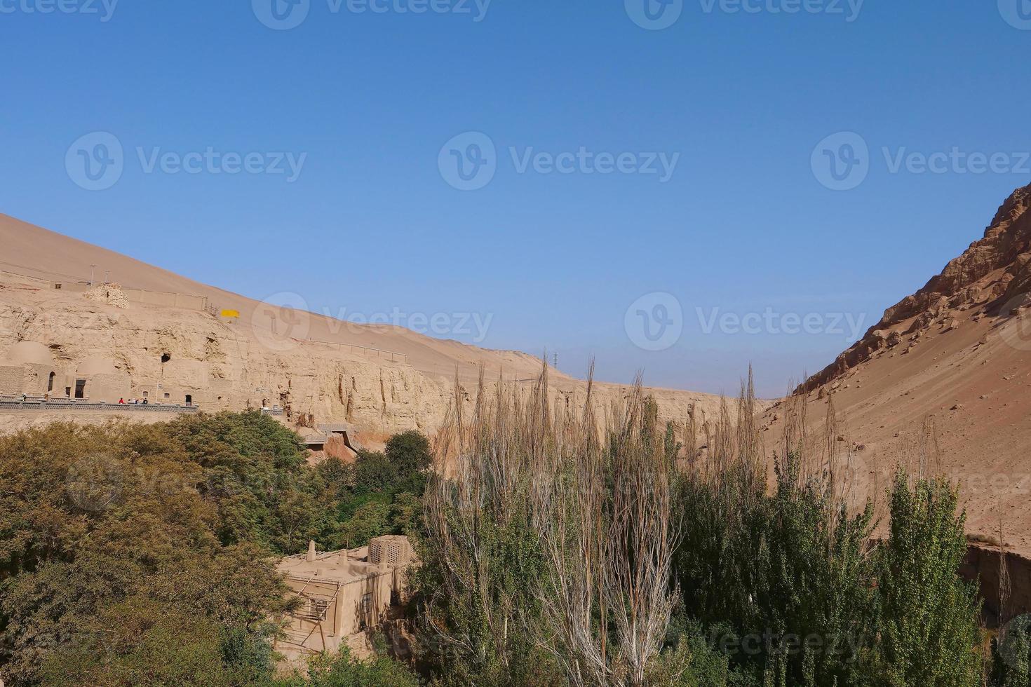 il bezeklik mille grotte di buddha nella provincia cinese di turpan xinjiang. foto