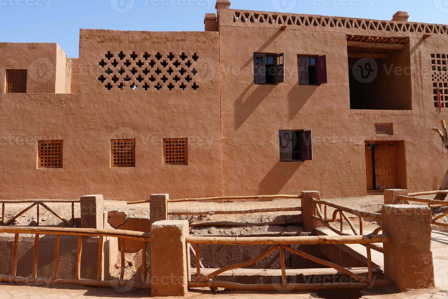 vecchia casa residenziale nella valle del villaggio di Tuyoq, nella provincia dello Xinjiang, in Cina. foto