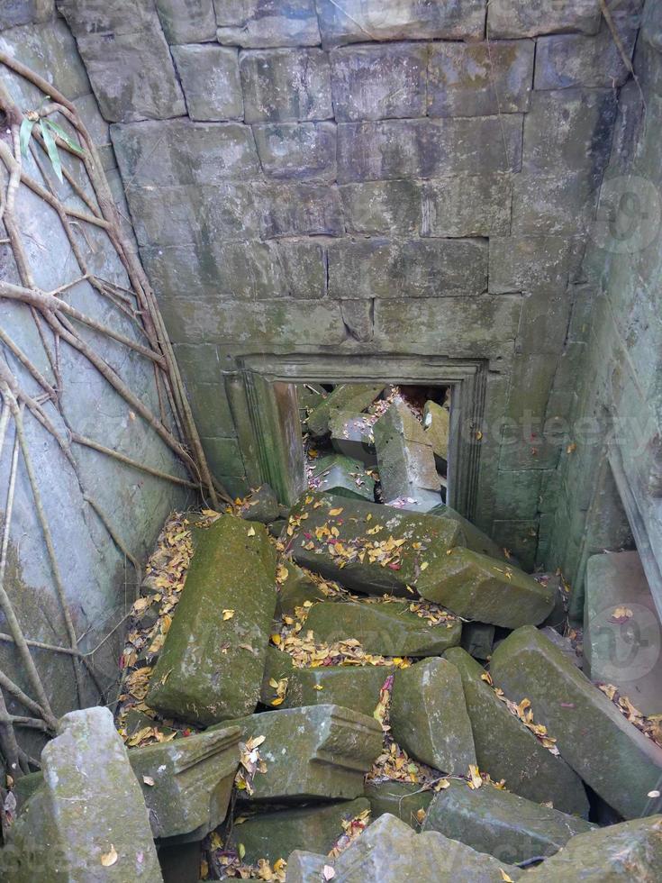 rovine antiche del tempio di beng melea in sieam risma, cambogia foto