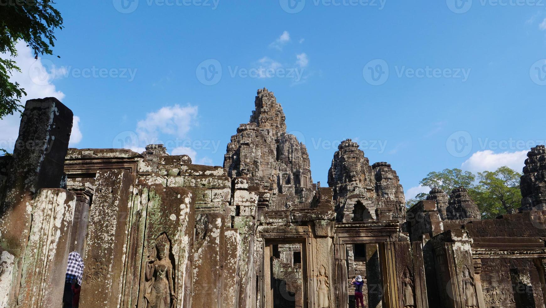 tempio bayon nel complesso di angkor wat, siem reap cambogia foto