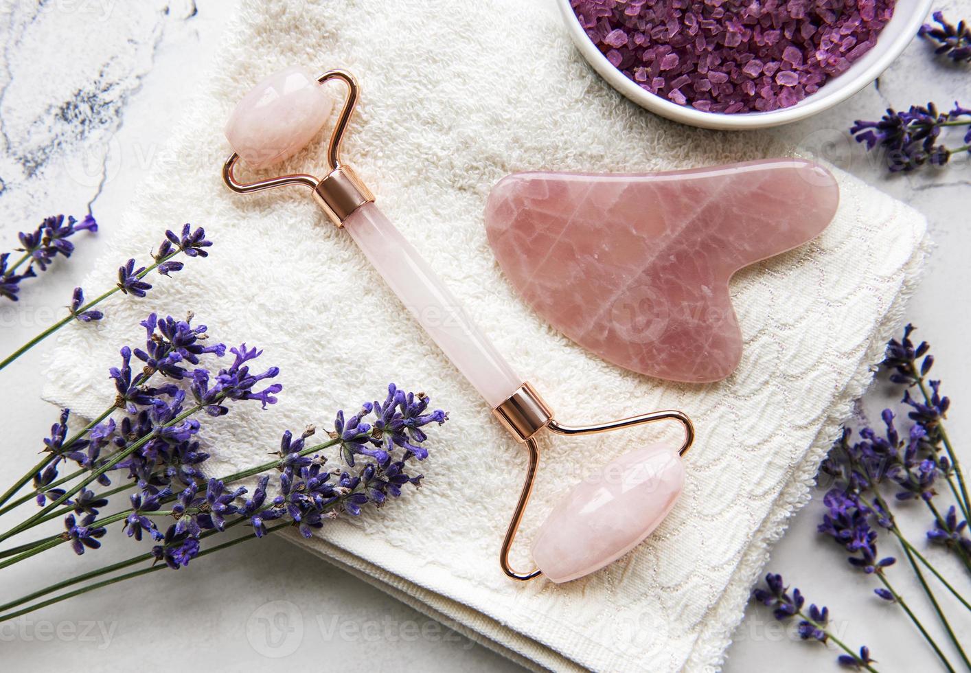 set di cosmetici naturali biologici spa con lavanda. foto