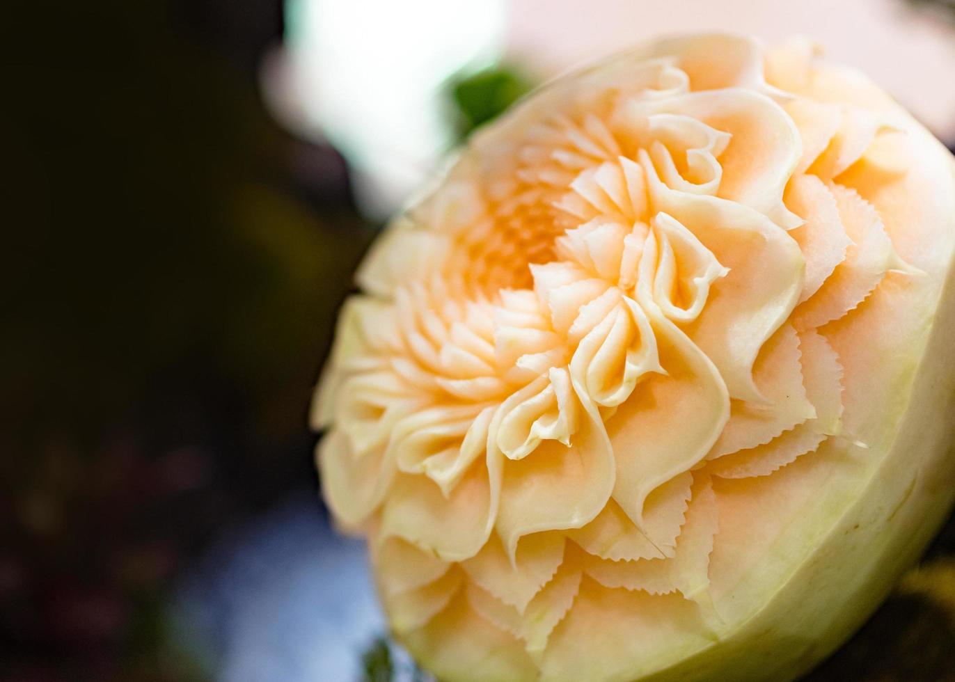 sculture di frutta e verdura, mostra la decorazione di intaglio di frutta tailandese foto