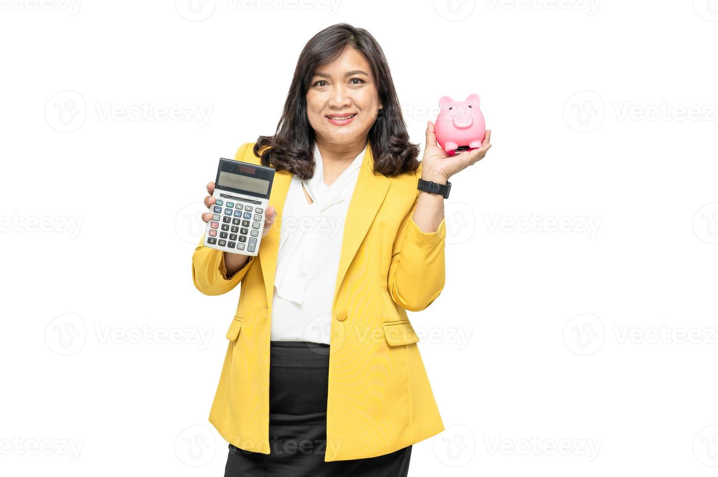 affari, signora asiatica, presa a terra, calcolatrice, e, piggy bank foto