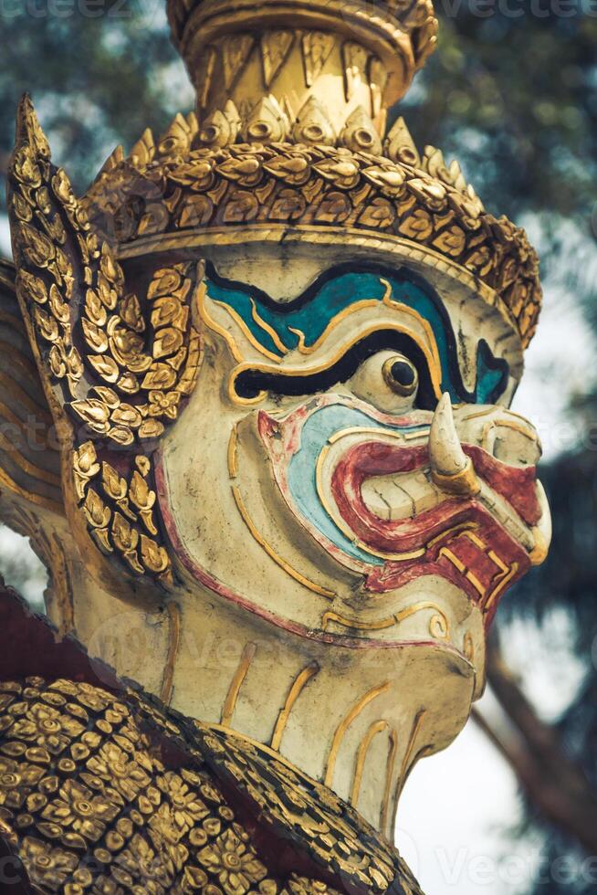 tailandese gigante statue, gigante simbolo nel tailandese tempio foto