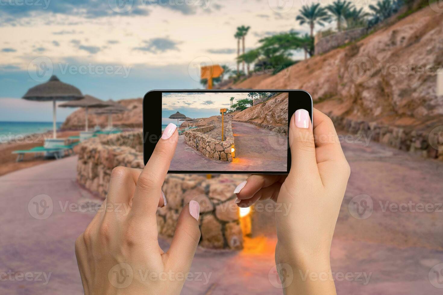 mobile Telefono fotografia di un' spiaggia largo Visualizza orizzontale foto