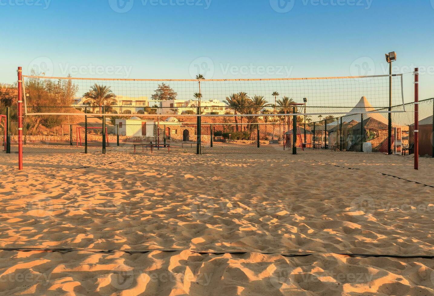 pallavolo netto nel il mattina su spiaggia foto