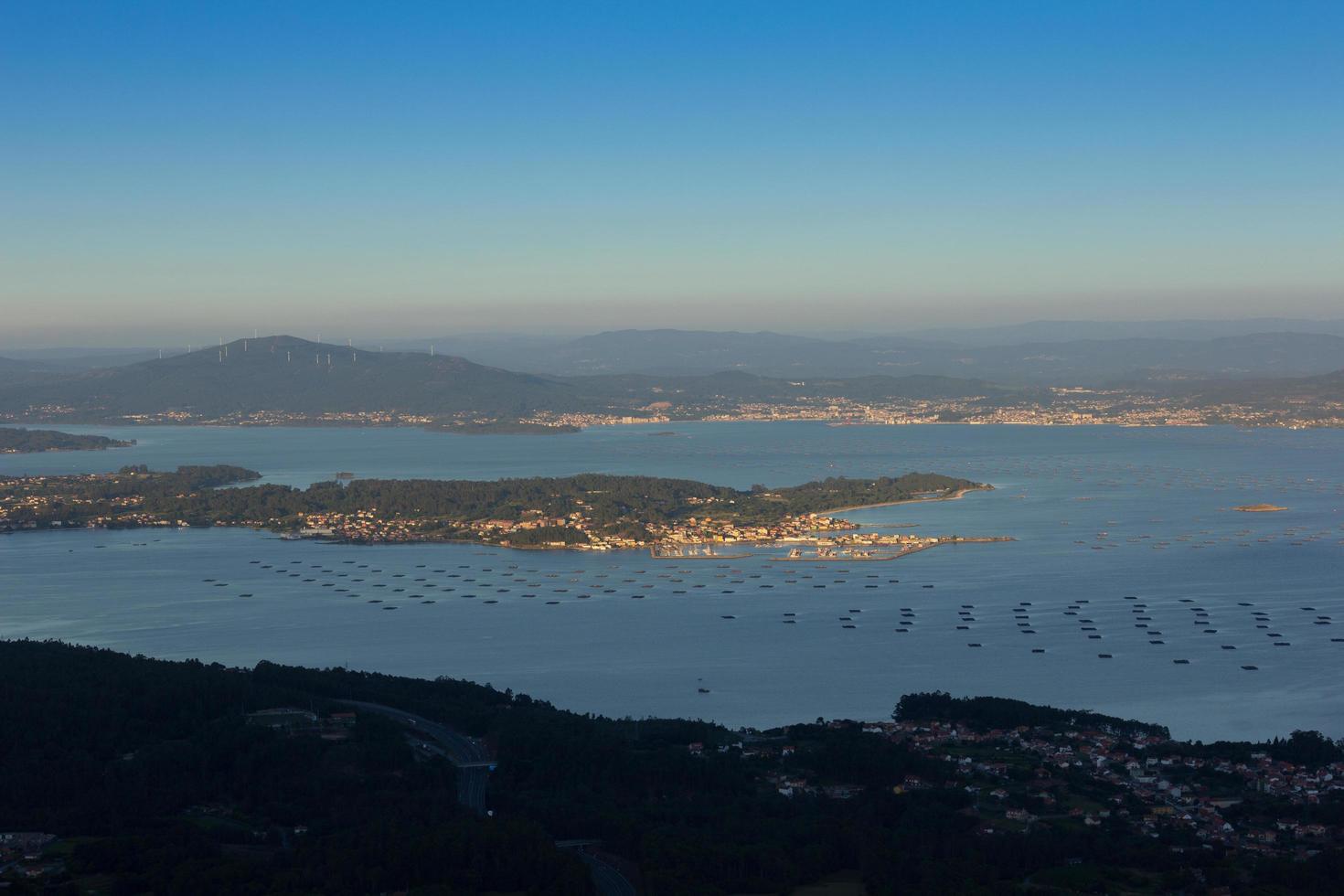 vista generale della ria de arosa in galizia, spagna foto