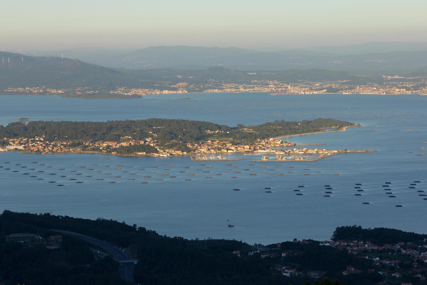 vista generale della ria de arosa in galizia, spagna foto