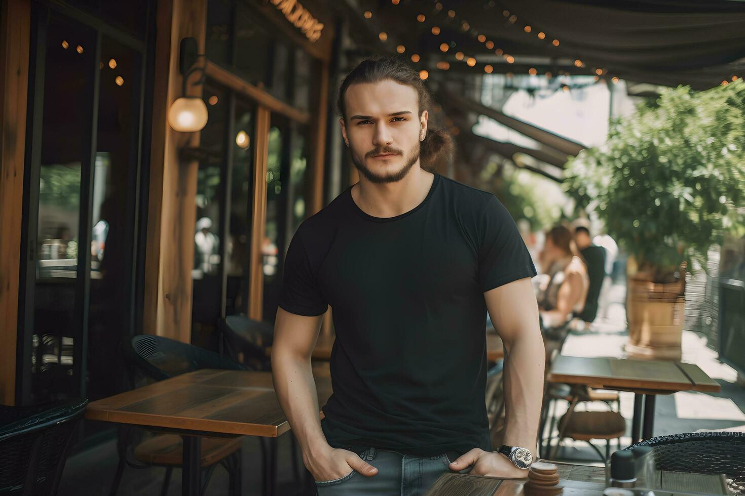 giovane uomo indossare bella tela nero t camicia e jeans, a un' accogliente ristorante su estati giorno. design maglietta modello, Stampa presentazione modello. ai generato. foto