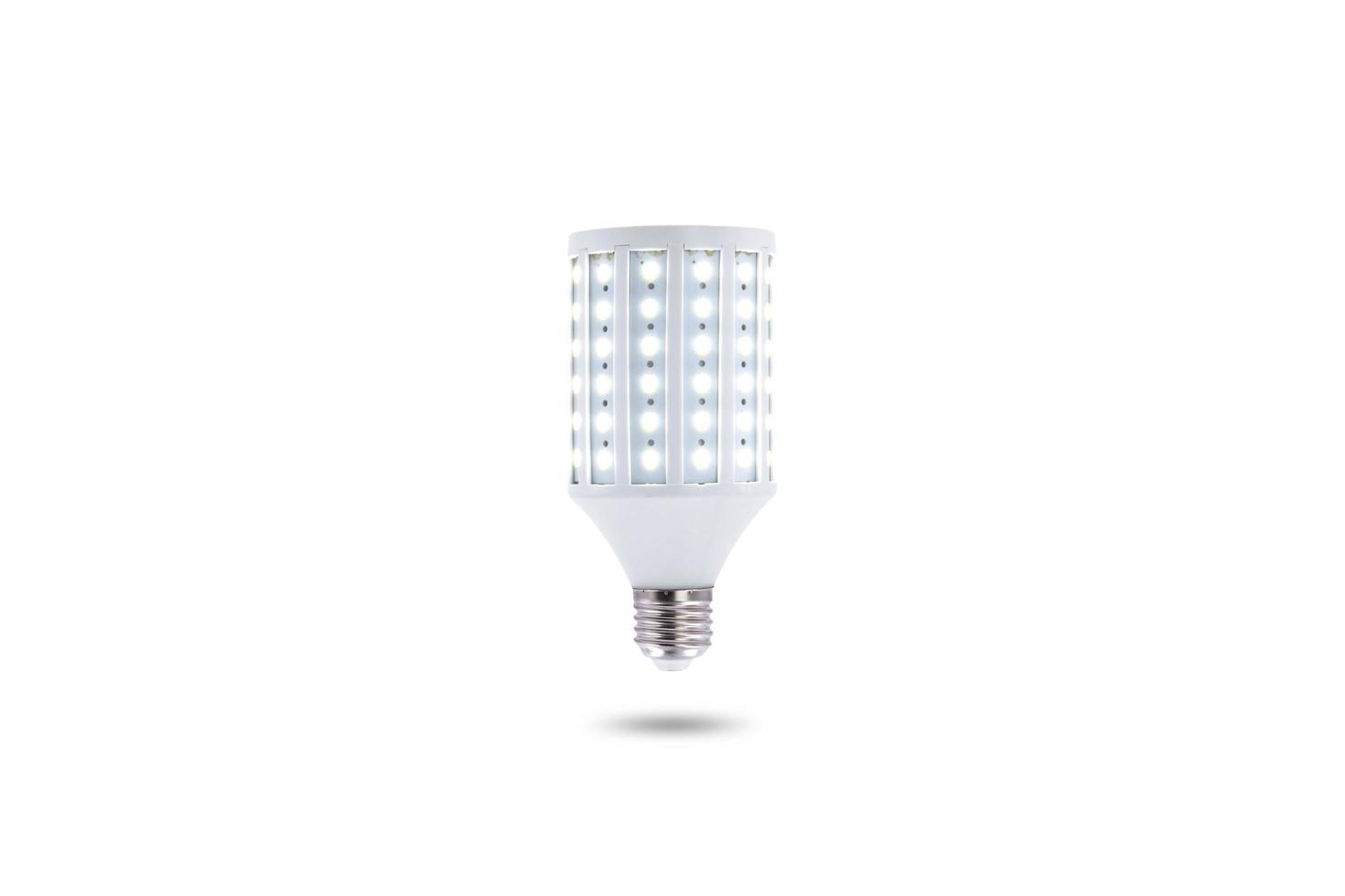 lampada led a risparmio energetico, tappo a vite e27 230v su sfondo bianco foto