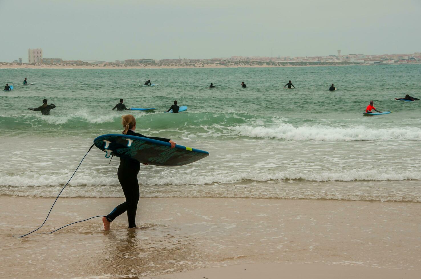 Surf scuole nel baleale isola, Portogallo foto