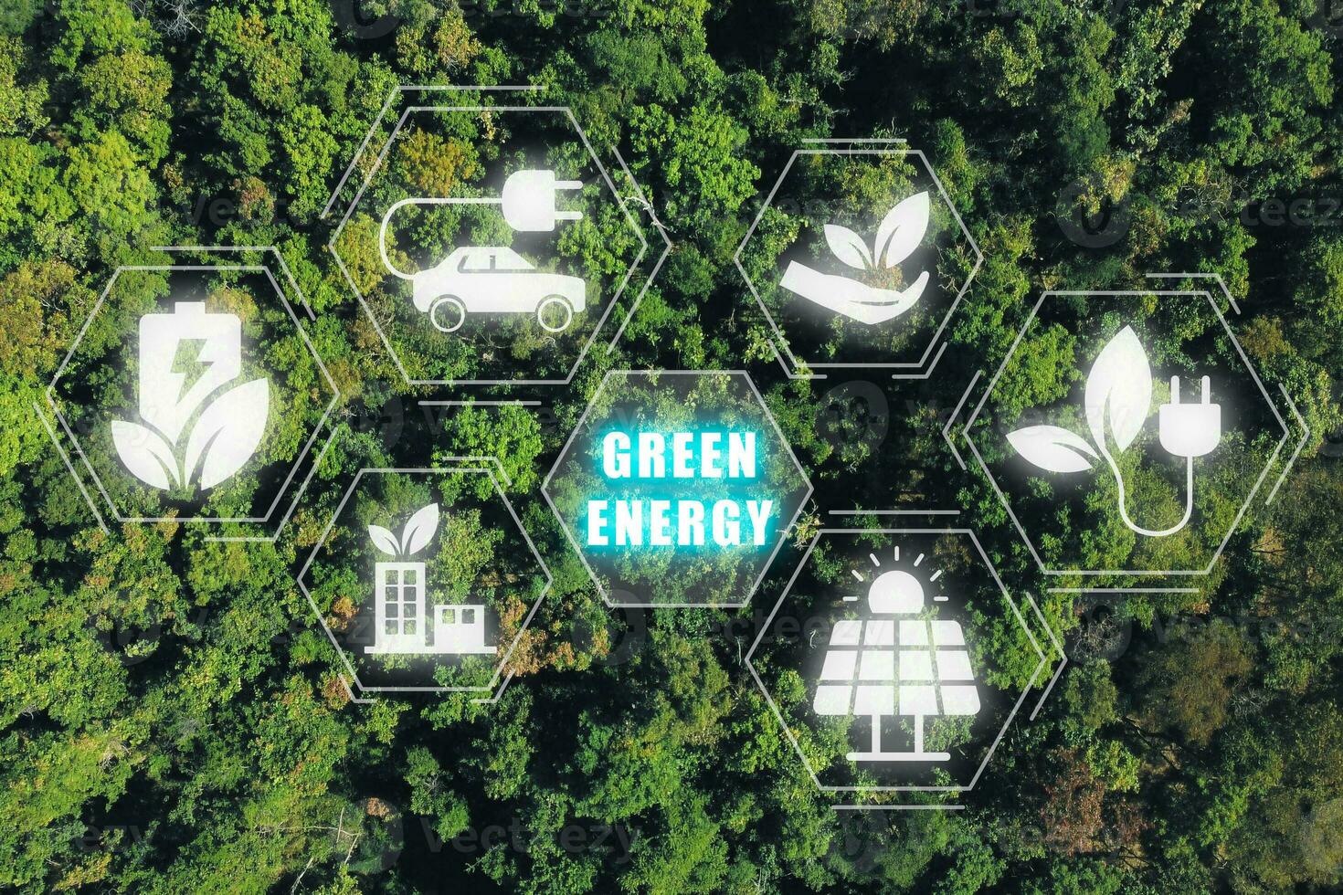 verde energia concetto, aereo superiore Visualizza verde foresta con verde energia icona su vr schermo, ambientale tecnologia, circolare economia. foto