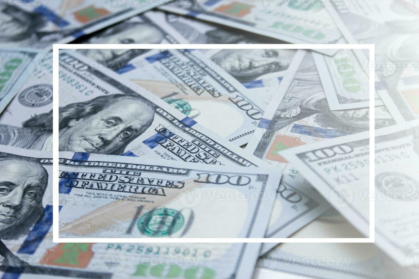 100 dollaro noi banconote posto su un' bianca sfondo.fondale,carta da parati,bianco linea. foto