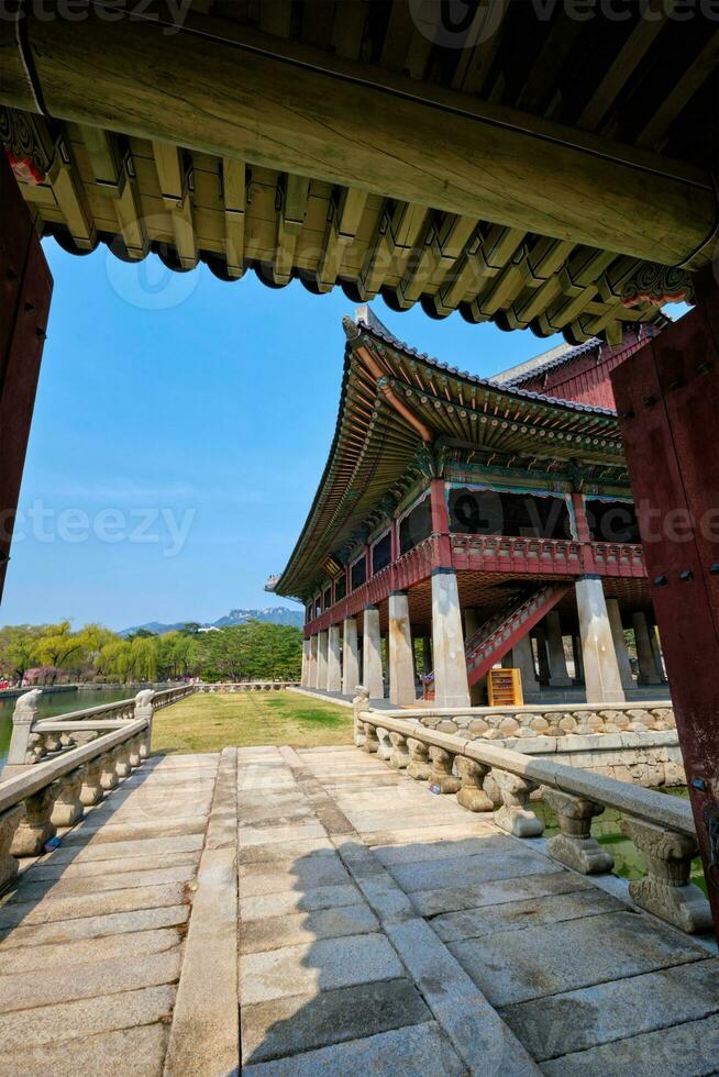 gyeonghoeru padiglione reale banchetto sala nel Gyeongbokgung palazzo, Seoul foto