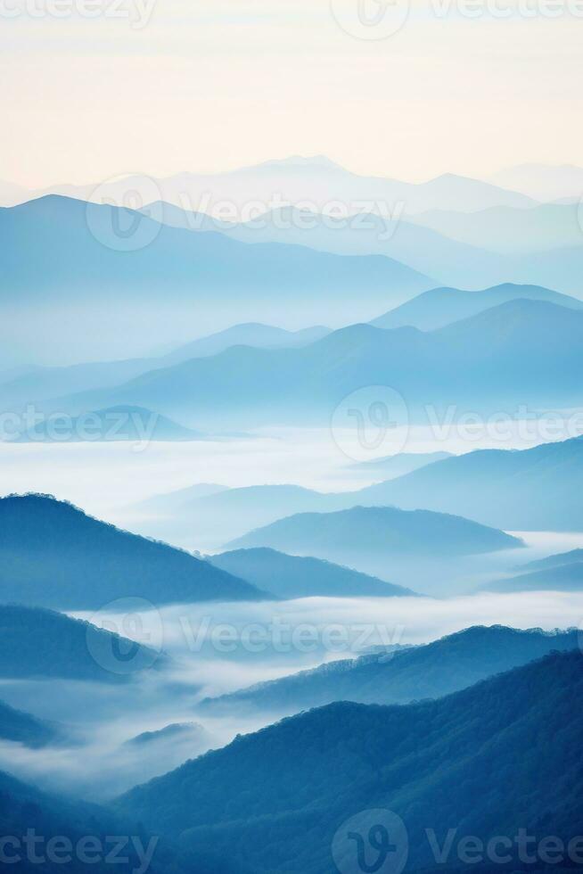 ai generato bellissimo paesaggio di montagne nel nebbioso mattina.bellezza nel natura. foto