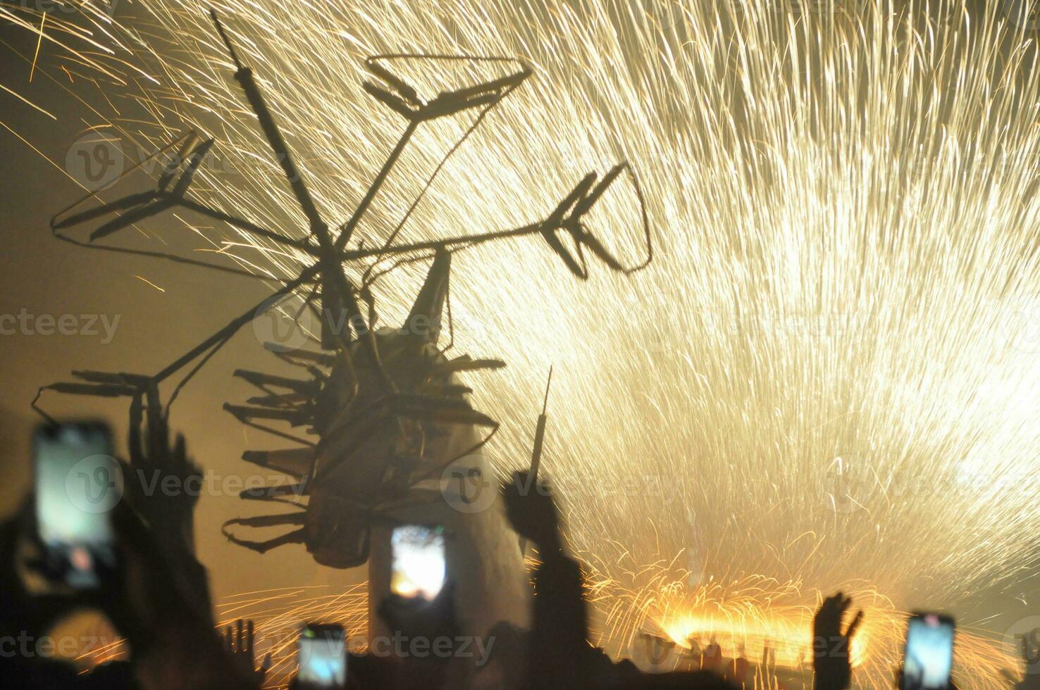 Cavallo di Fuoco trad. cavallo di fuoco fuochi d'artificio Schermo nel ripa foto