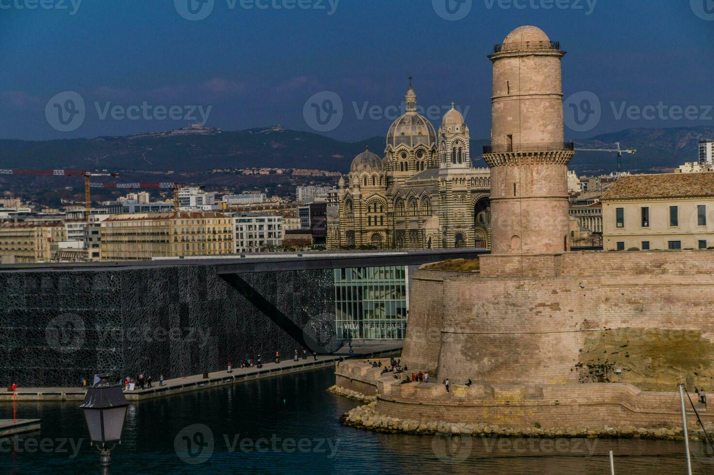 vecchio porta e forte di marsiglia foto