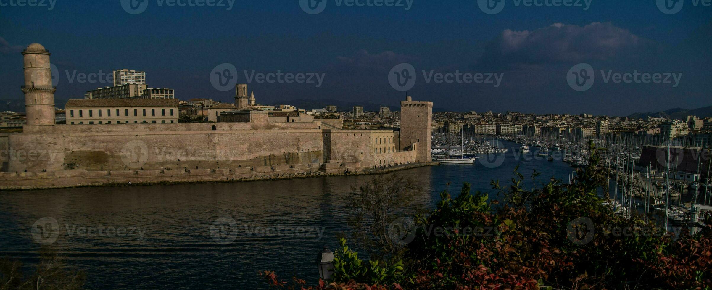 vecchio porta e forte di marsiglia foto