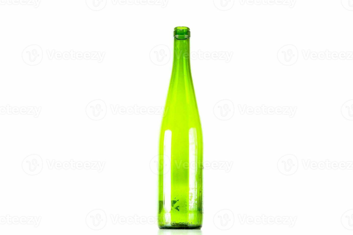 un' verde bottiglia con un' bianca sfondo foto