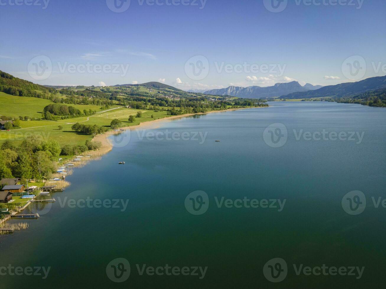 paesaggi a il meraviglioso Locale ricreazione la zona a il irrsee nel Austria foto