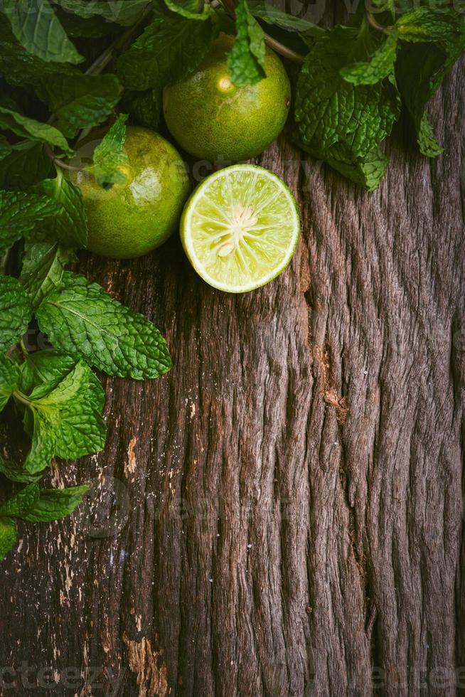 limone con menta piperita foto