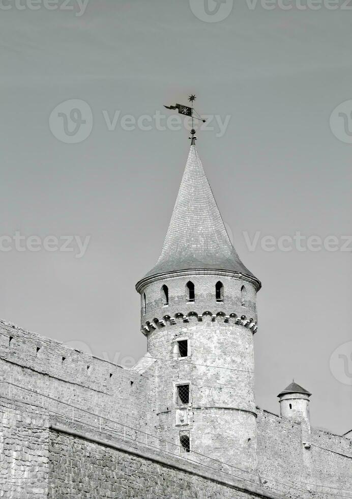 castello parete e Torre. medievale fortificazione foto