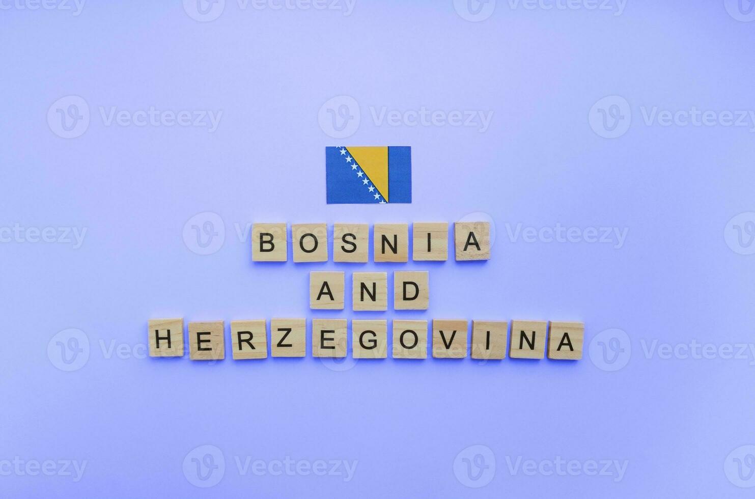 marzo 1, indipendenza giorno di bosnia e erzegovina, un' minimalista bandiera con un iscrizione nel di legno lettere foto