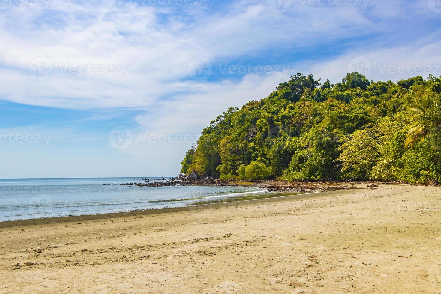 isola paradisiaca tropicale koh phayam, spiaggia di aow yai, thailandia foto