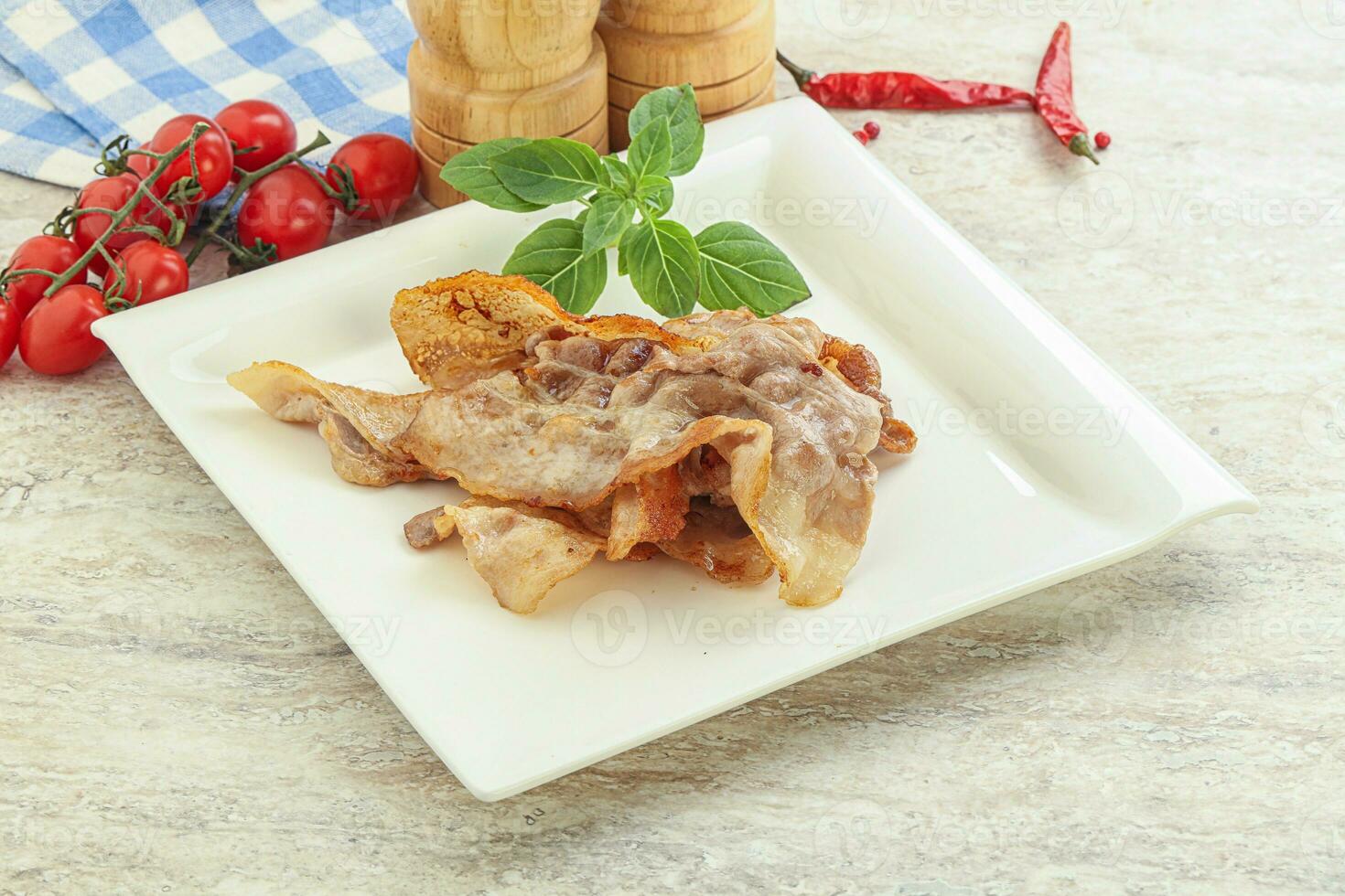 pancetta di maiale fritta a colazione foto