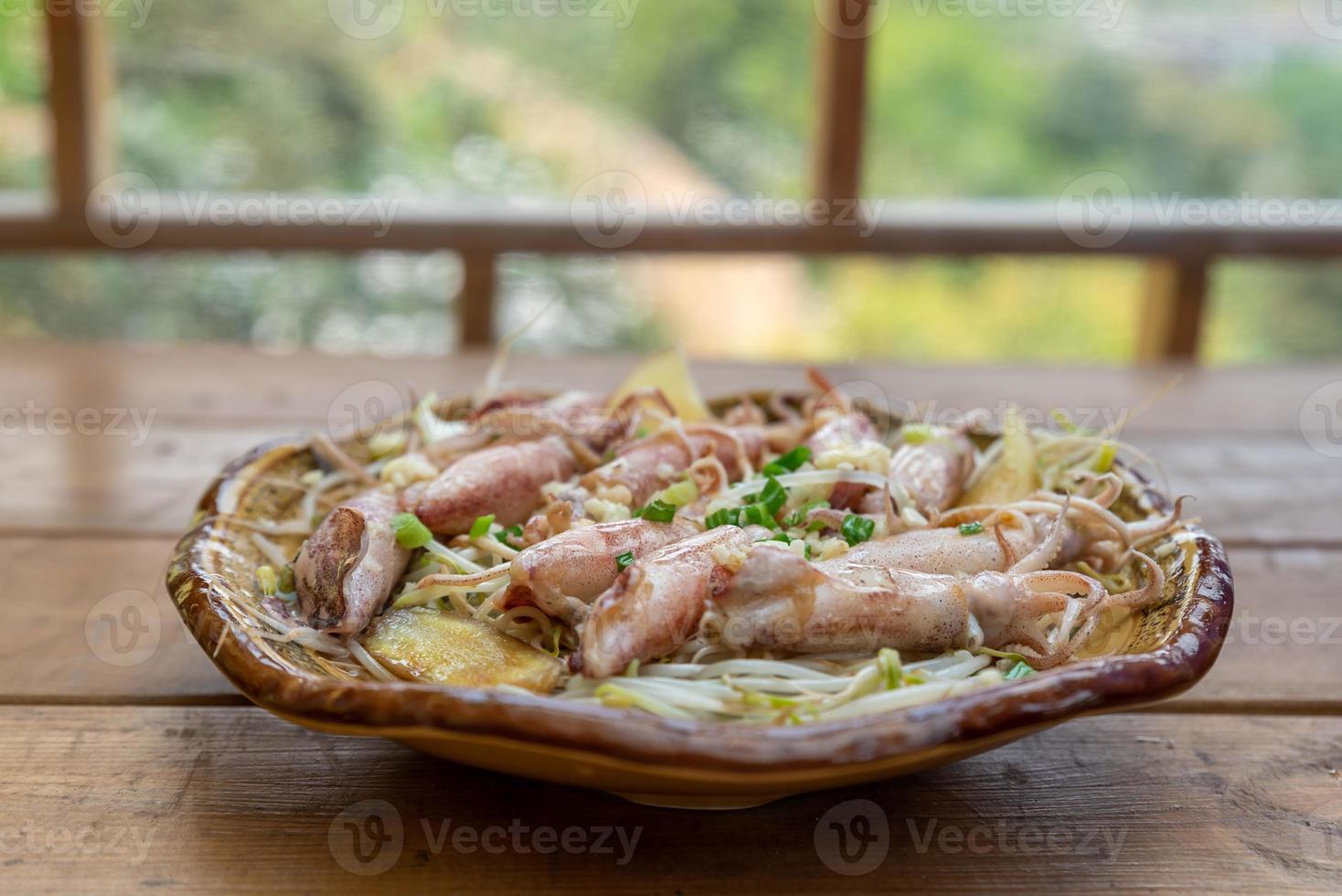 piatti tradizionali cinesi deliziosi fritti foto