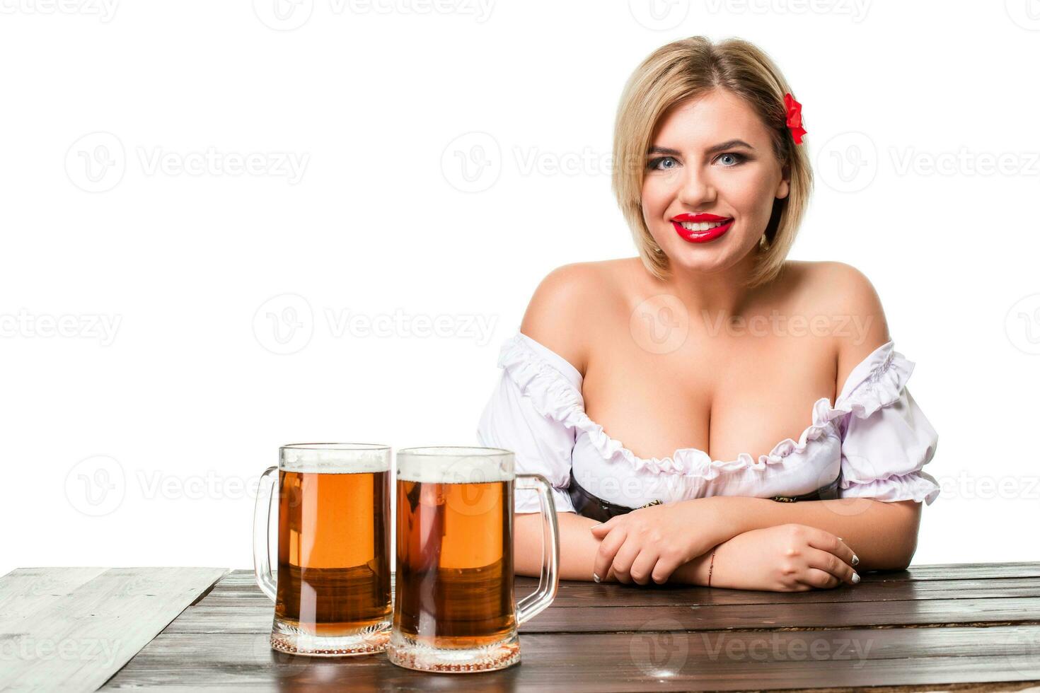 bellissimo giovane biondo ragazza di oktoberfest birra stein foto