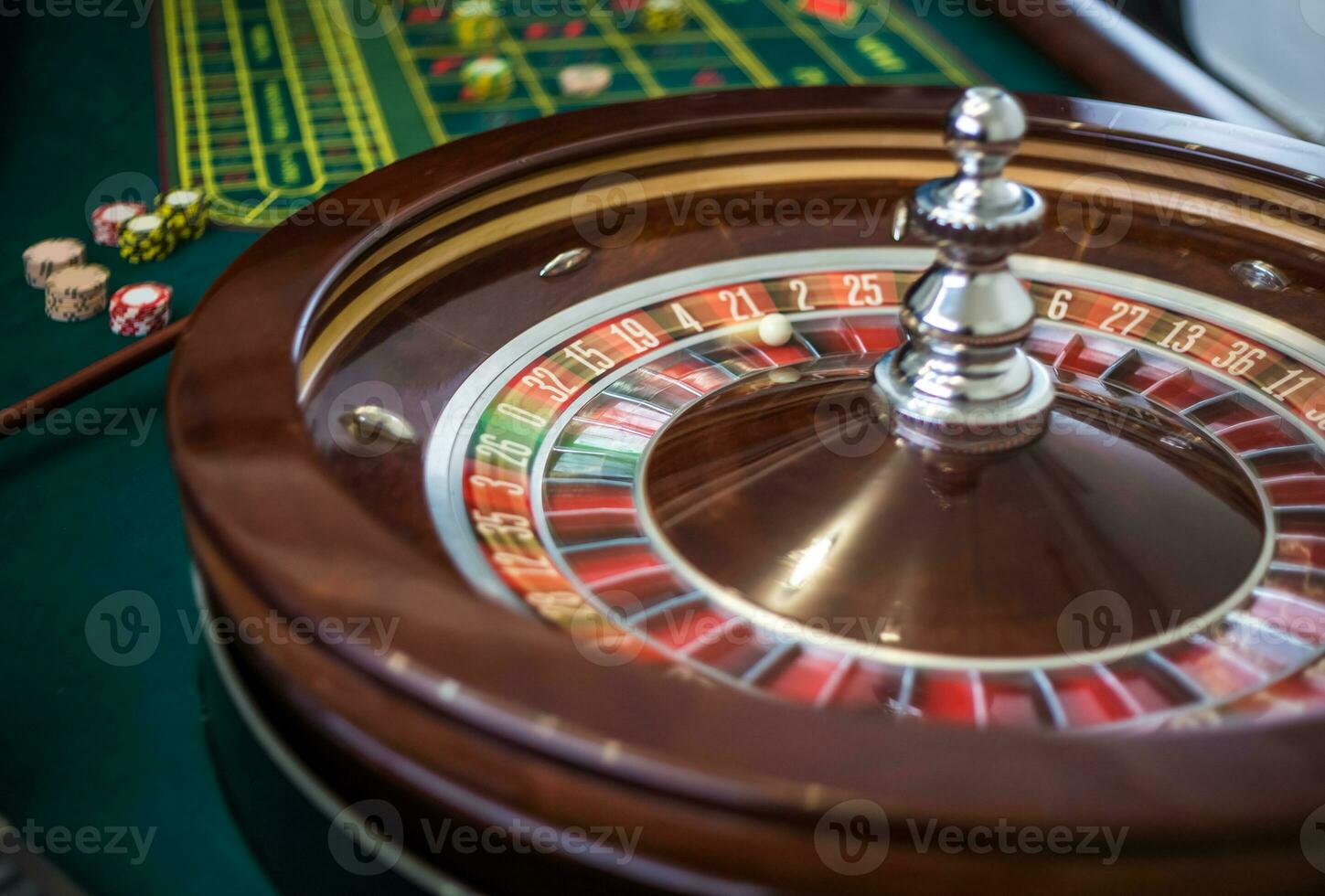 immagine di un' classico casinò roulette ruota. foto