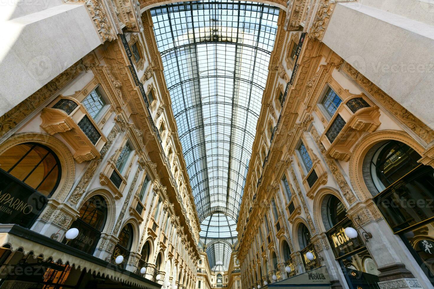 galleria vittorio emanuele ii - milano, italia foto