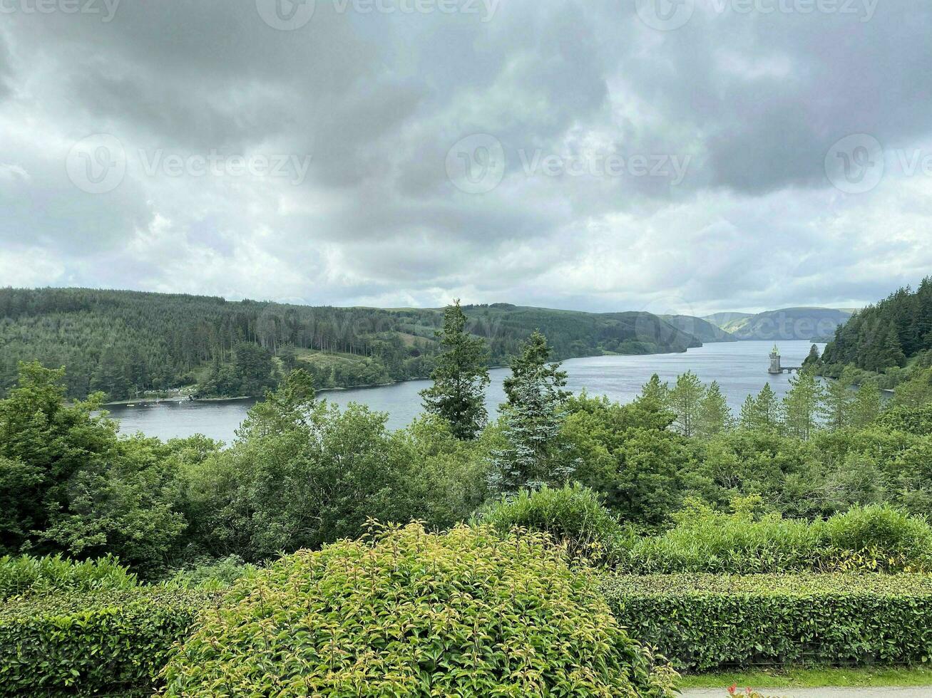 un' Visualizza di il nord Galles campagna a lago vyrnwy foto