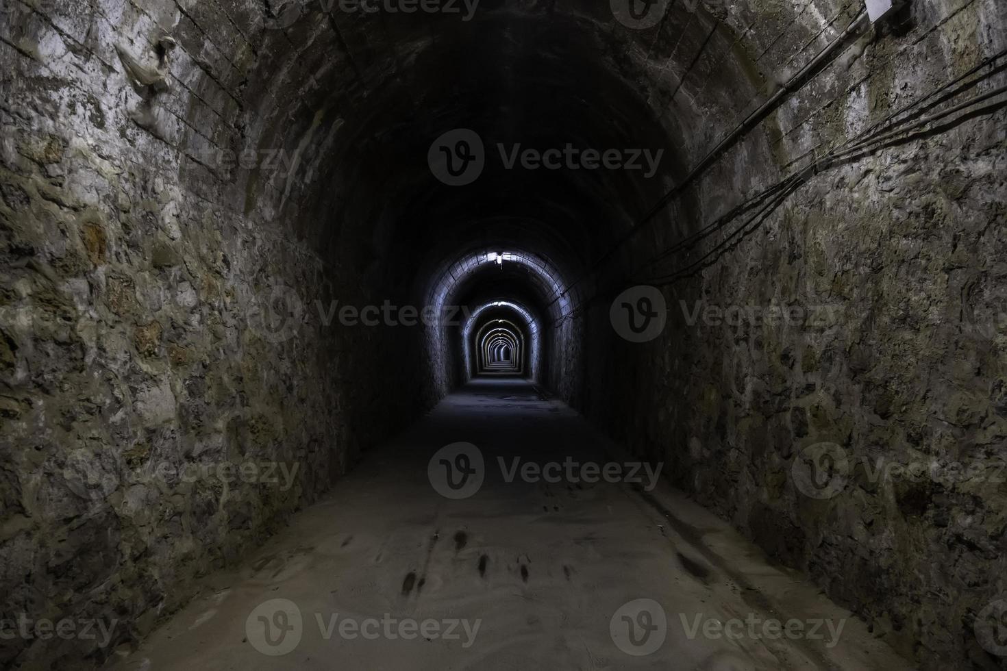 vecchio tunnel del treno foto